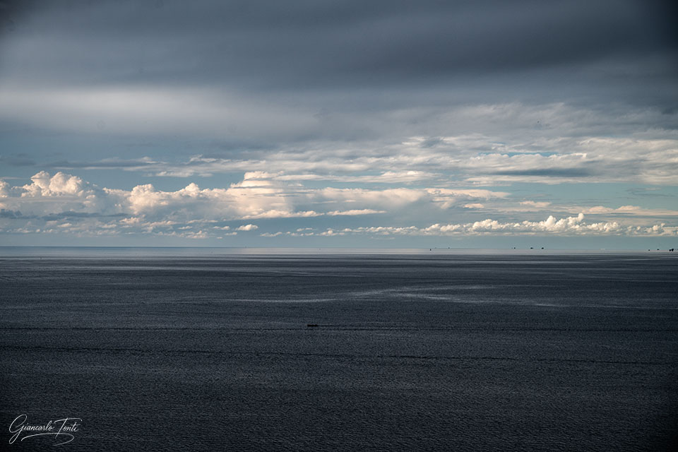 Quel che sta in mezzo | Giancarlo Tonti